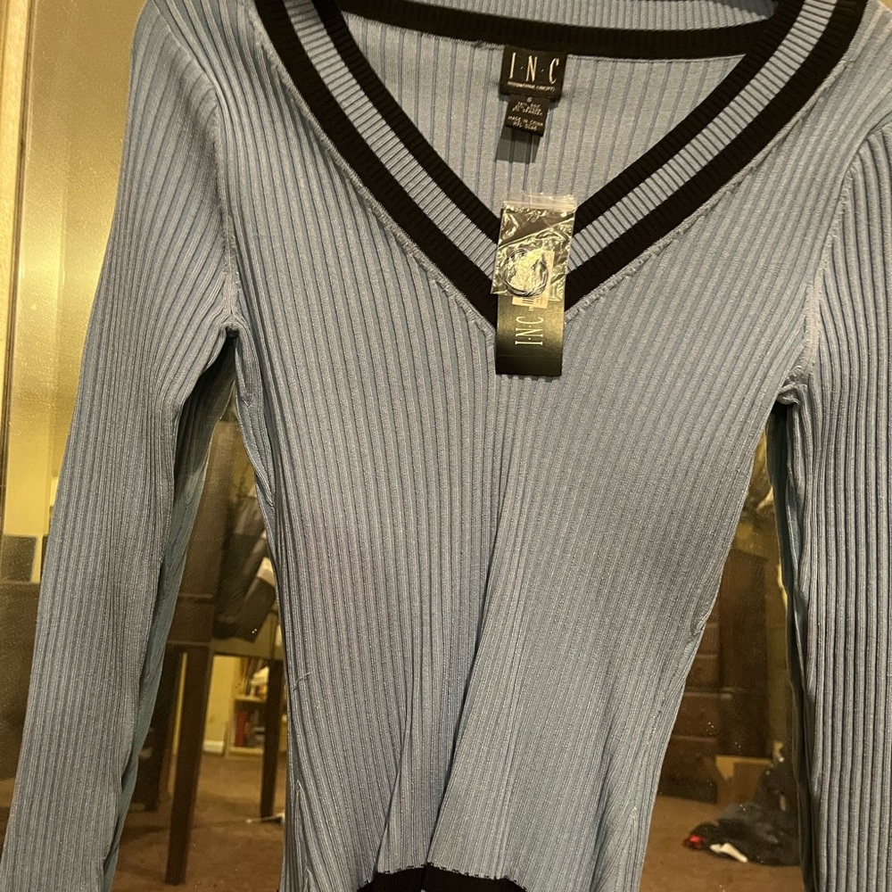 INC International Concepts Black and Blue Ribbed V-Neck Sweater